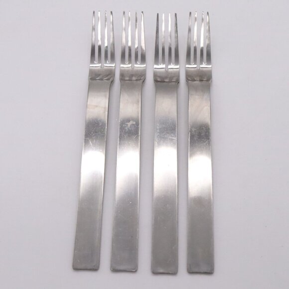 24 Pc Gourmet Settings "Pure" 18/10 Stainless Steel Service for 4 Plus Extras - Picture 4 of 10
